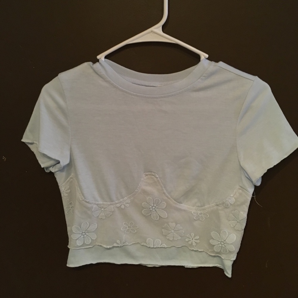Blue cropped T shirt